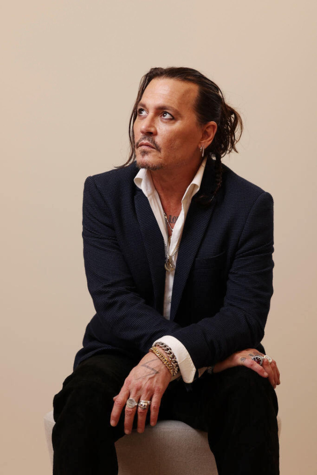 johnnydepponline_redseainternationalfilmfestival2023_portraits_002.jpg