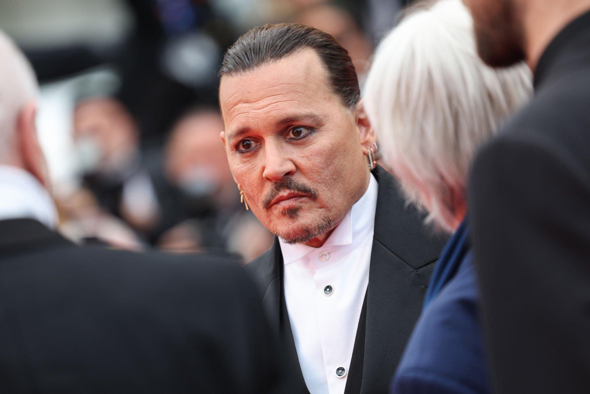 johnnydepponline_cannes20230516_030.jpg