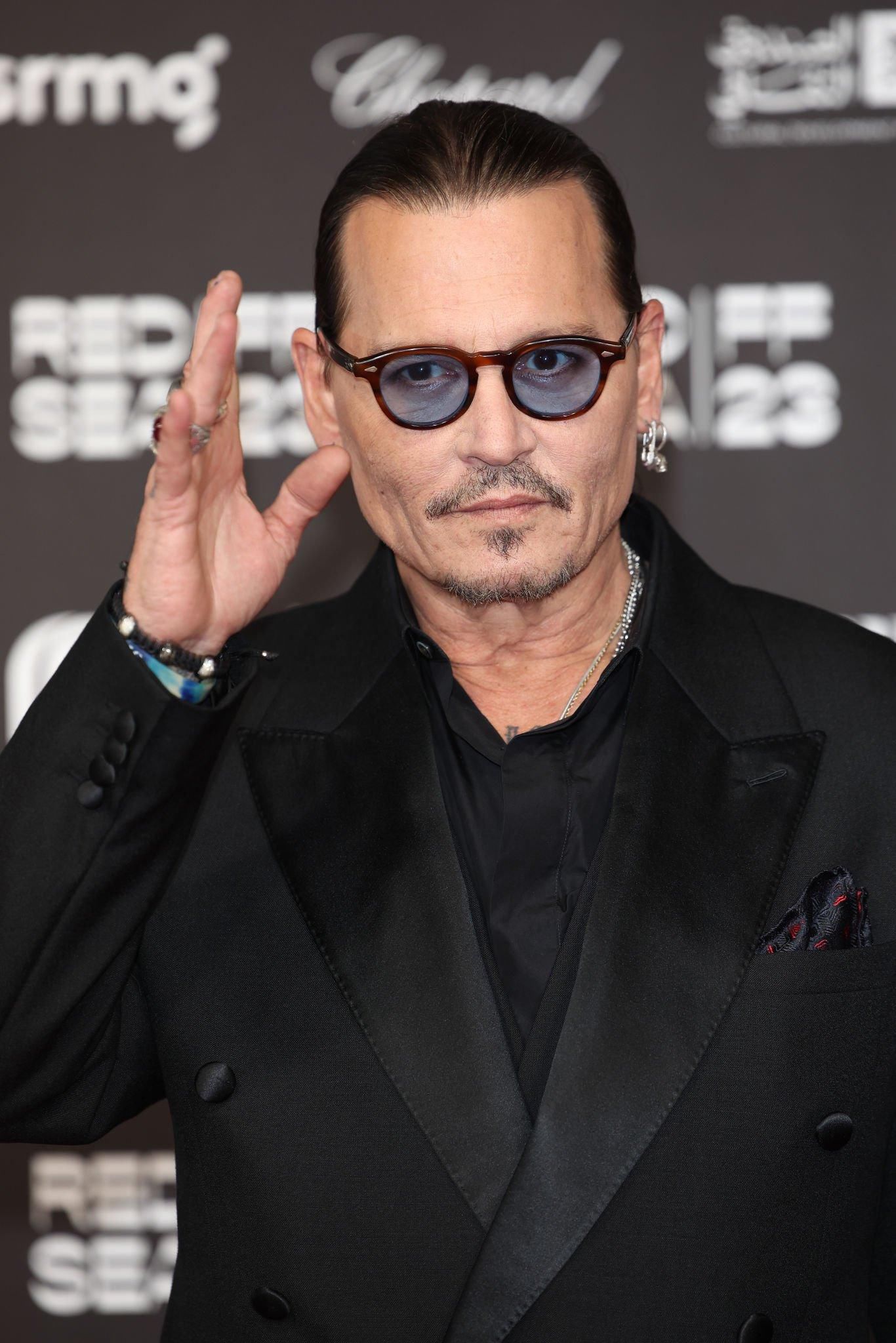 johnnydepponline_redseainternationalfilmfestival20231130_openingnight_009.jpg