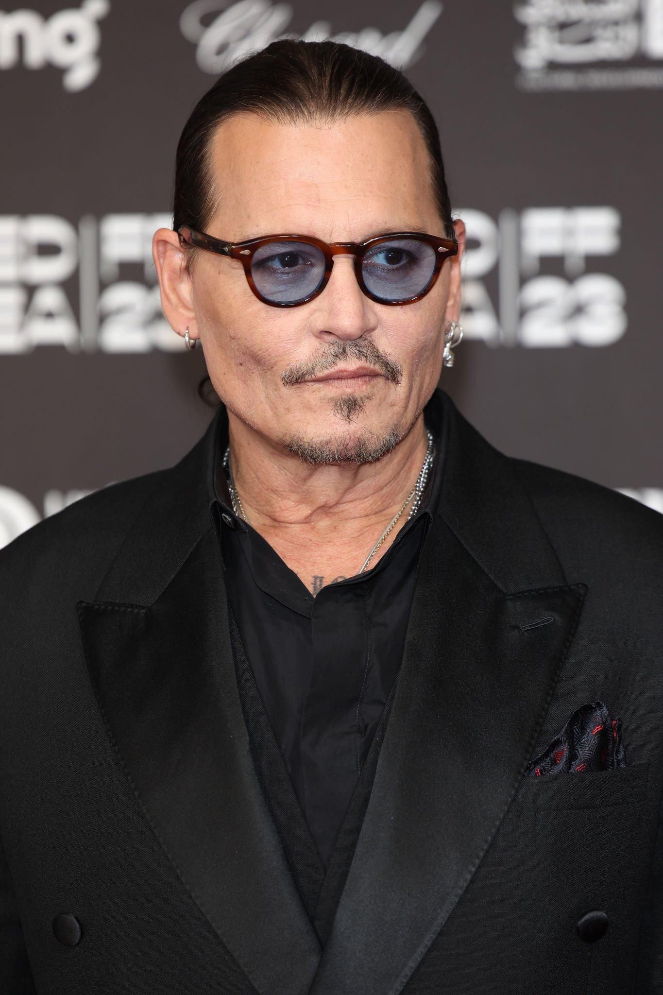 johnnydepponline_redseainternationalfilmfestival20231130_openingnight_016.jpg