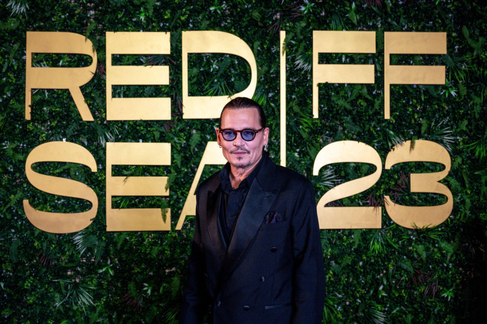 johnnydepponline_redseainternationalfilmfestival20231130_openingnight_045.jpg